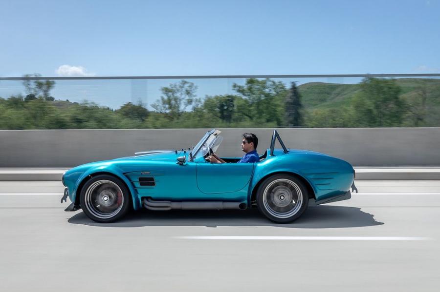  Shelby Cobra MkIII-R by Superformance 2020 года  (фото 5 из 90)
